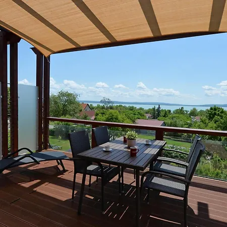 Aranymandula Apartmanok Balatonakali Exterior photo