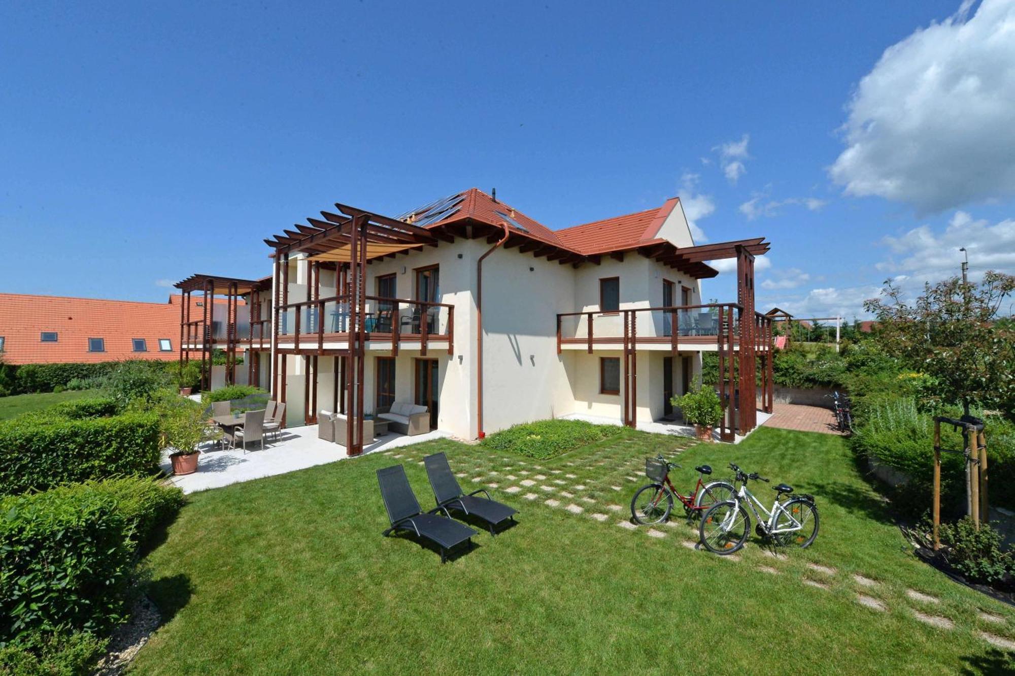 Aranymandula Apartament Balatonakali